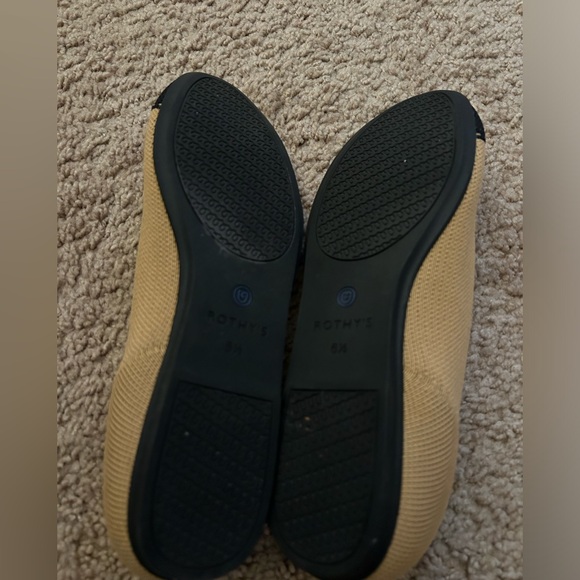 Rothys The Flat Nude/Black 6.5 Like New - Picture 3 of 3